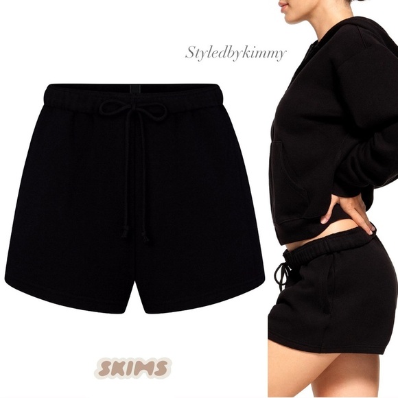 SKIMS Pants - Skims Cotton Fleece Classic Short Size XS black onyx NWT NEW